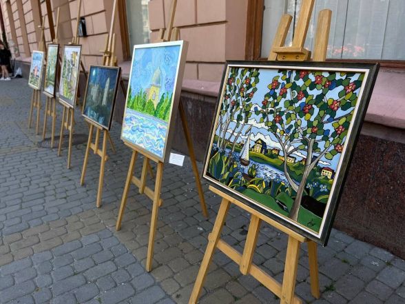 Мистецтво просто неба: у Тернополі презентували творчу виставку