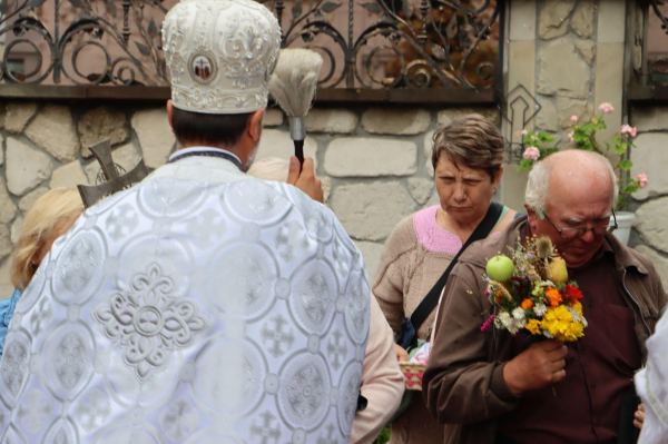 Як тернополяни освячували кошики на Спаса: репортаж з місцевих храмів