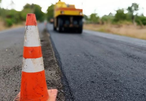 
Будівельника та інженера з Тернопільщини підозрюють у неякісному ремонті дороги