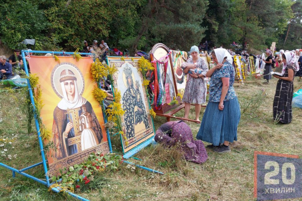 Благословення не буде: що відомо про ходу УПЦ до Почаївської лаври на Тернопільщині