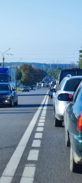 Через ДТП на Микулинецькій утворився затор. Що відомо?