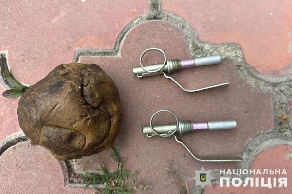 Житель Чорткова незаконно зберігав зброю та боєприпаси