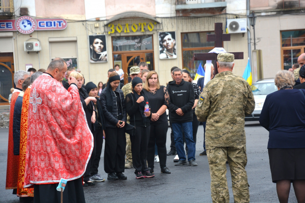 
Тіло полеглого 33-річного Героя зустріли навколішки на Теребовлянщині (ФОТО)