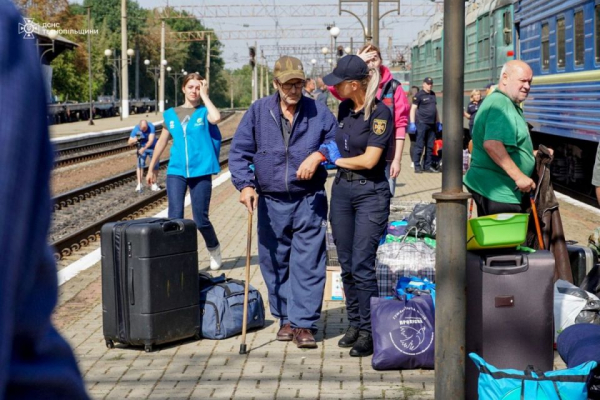 В Тернополі зустріли евакуаційний потяг з Покровська