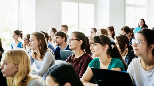 
На Тернопільщині будуть об'єднувати вищі освітні заклади, де мало вступників