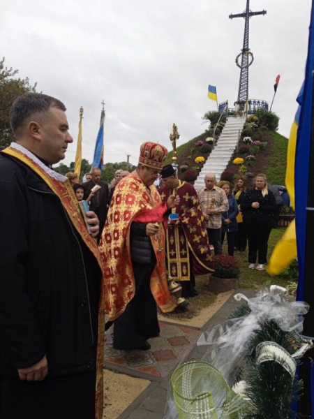 У селі на Тернопільщині відкрили алею пам’яті Героїв