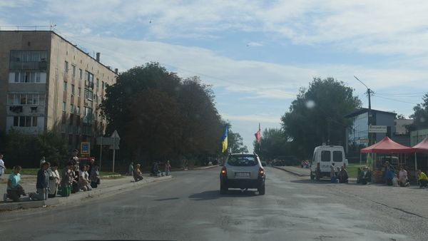 
Жителі Збаража попрощалися із загиблим захисником Михайлом Загурським (фото)