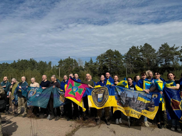 Україна повернула з полону 49 захисників і захисниць