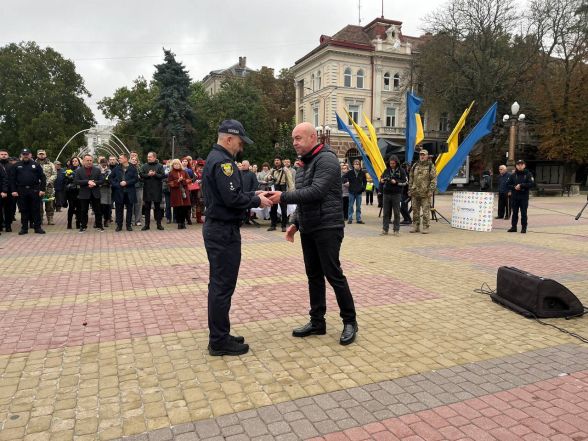 Подяки, молитва та перформанс: у Тернополі відзначили День захисників і захисниць України