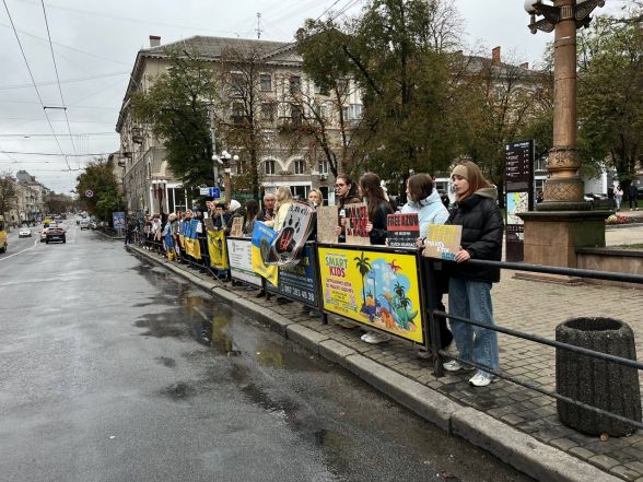 «Вільні, кричіть і боріться за них»: у Тернополі нагадали про військовополонених