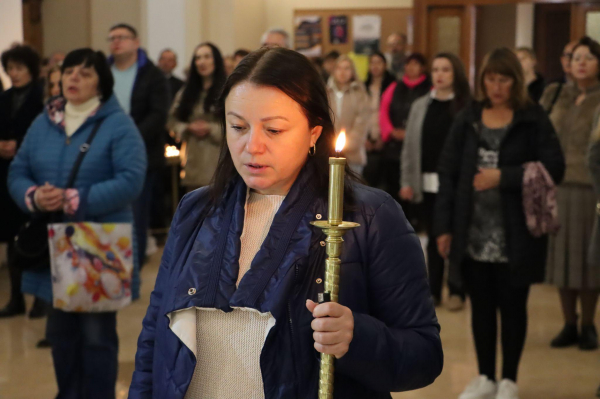 Молилися за захисників та мир в Україні: як на свято Покрови проходили служби у храмах Тернополя