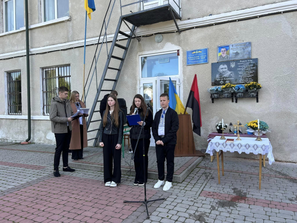 
Пам’ятні дошки полеглим Героям Ярославу Мокрію та Ігорю Рожуку відкрили у селі Буцнів (ФОТО)