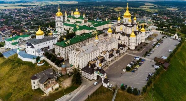 Суд залишив у власності держави будівлі Свято-Духівського монастиря Почаївської лаври на Тернопільщині