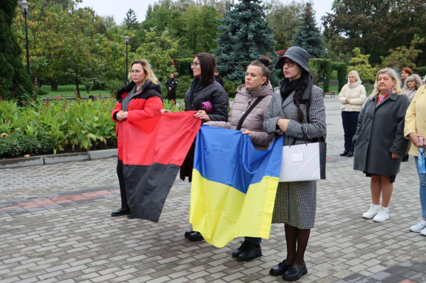 Відкрили стелу з іменами полеглих за Україну Героїв у Тернополі: як усе відбувалося