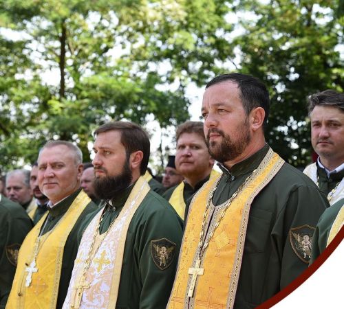 
Сьогодні День капелана: чим відрізняються від священників