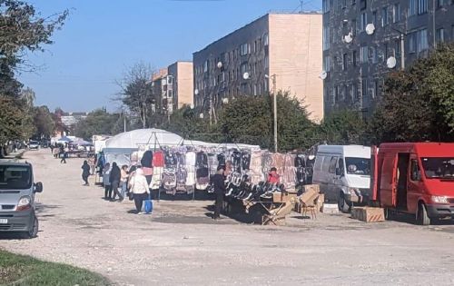 
Не робіть базару і буде вам ринок. Міський голова Бережан відреагував на скандал, пов'язаний із «переїздом» ринку