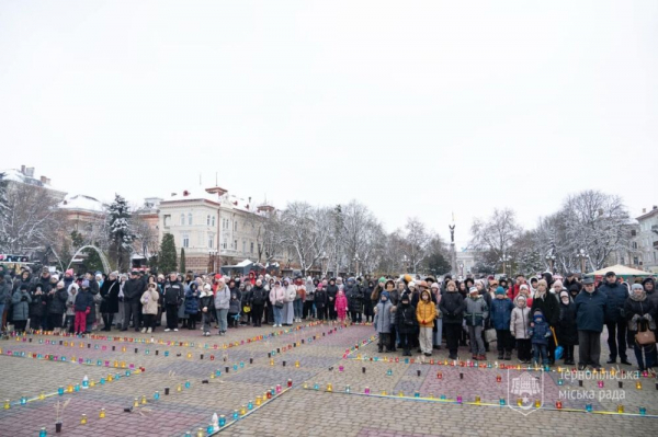 Тернополяни вшанували пам’ять жертв Голодоморів (фото)