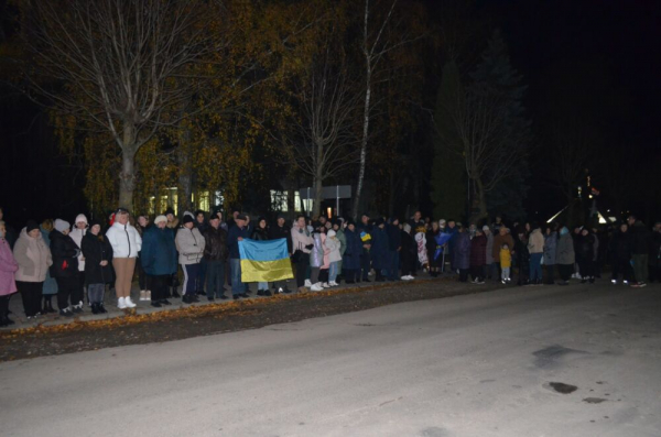 Військового Сергія Бойчука після 2 років у полоні зустрічали всією громадою (фоторепортаж)