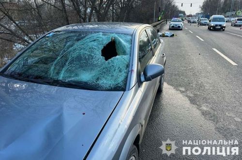 
На Будного у Тернополі водій "Опеля" насмерть збив жінку (фото)