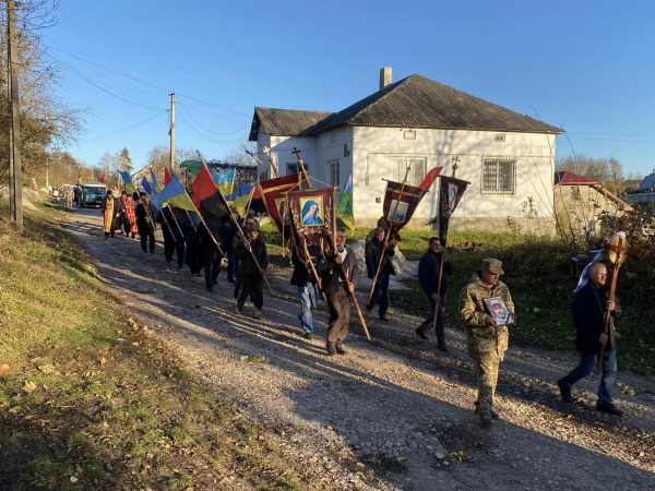 
На щиті повернувся додому військовий з Козівської громади Михайло Сапужак