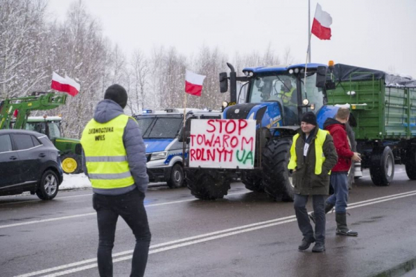 Польські фермери знову протестують на кордоні з Україною