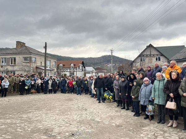 
У Кременеці відкрили пам'ятник Герою України полковнику Сергію Лі (фото)