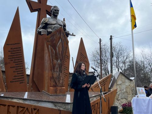 
У Кременеці відкрили пам'ятник Герою України полковнику Сергію Лі (фото)