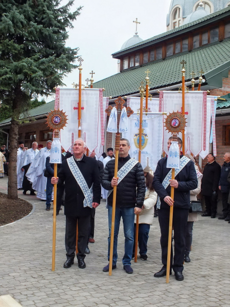 У Тернополі освятили новозбудовану поминальну каплицю «Агіос»