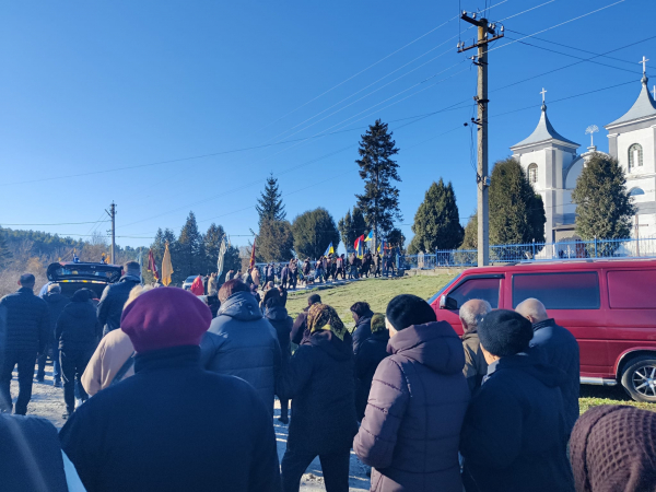 
У Заліщиках провели в останню дорогу захисника Назара Грозовського (фото)