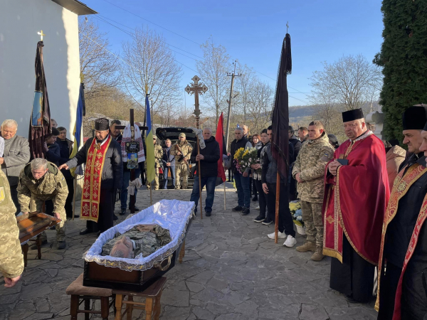 
На Чортківщині попрощалися з загиблим воїном Мирославом Пиховичем (фото)