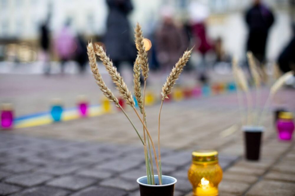 Тернополяни вшанували пам’ять жертв Голодоморів (фото)