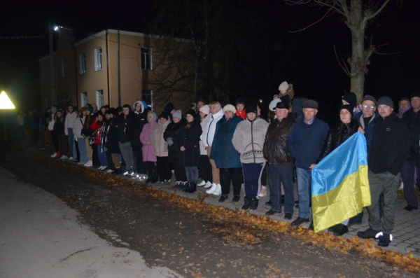 Військового Сергія Бойчука після 2 років у полоні зустрічали всією громадою (фоторепортаж)