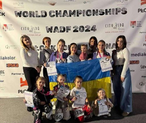 
Юні танцюристки з Тернополя – призери міжнародного чемпіонату в Польщі (ФОТО)