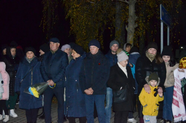 Військового Сергія Бойчука після 2 років у полоні зустрічали всією громадою (фоторепортаж)