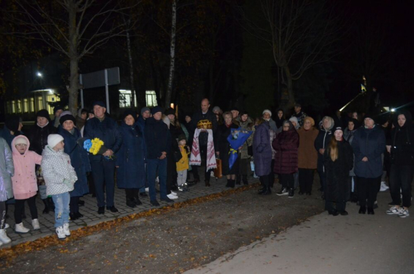 Військового Сергія Бойчука після 2 років у полоні зустрічали всією громадою (фоторепортаж)