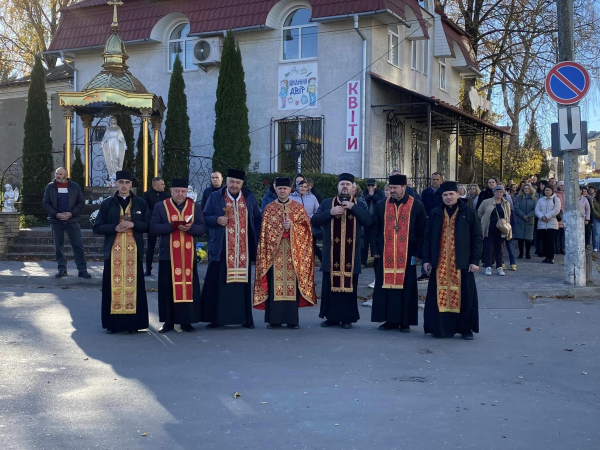 
На щиті повернувся додому військовий з Козівської громади Михайло Сапужак