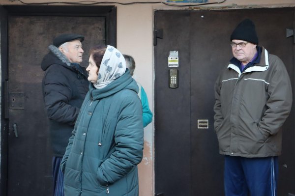 Вибігали в чому було. Тернополяни намагаються забрати із квартир вцілілі речі (РЕПОРТАЖ)