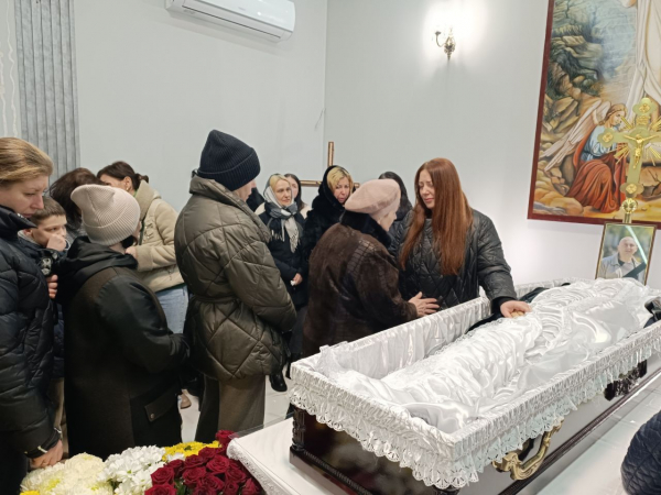 Тернополяни прощаються із Віталієм Ременцем, який загинув внаслідок влучанння ворожого дрона