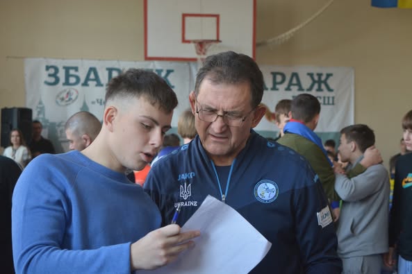 
У Збаражі відбувся Різдвяно-новорічний турнір з вільної боротьби в пам’ять про загиблих військових (фото)