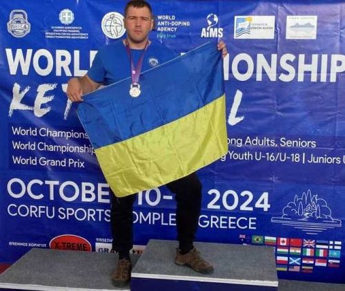 
Спортсмен з Тернополя Денис В’юк здобув «срібло» на Чемпіонаті світу з гирьового спорту