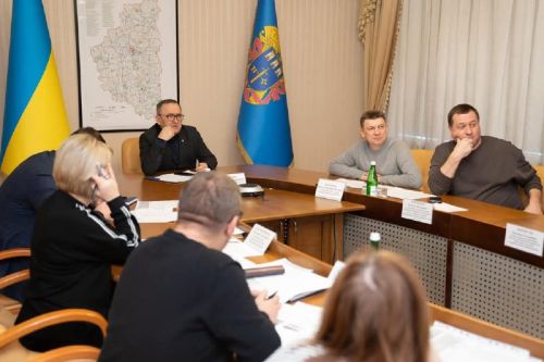 
В'ячеслав Негода обговорив із представниками територіальних громад Тернопільщини проблему довгобудів