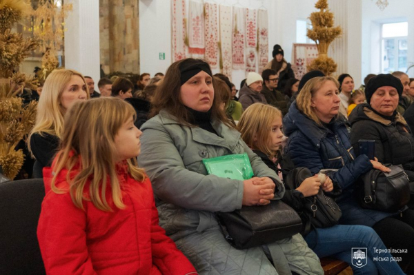 Відзнаки «Почесний громадянин міста Тернополя» вручили рідним полеглих Героїв