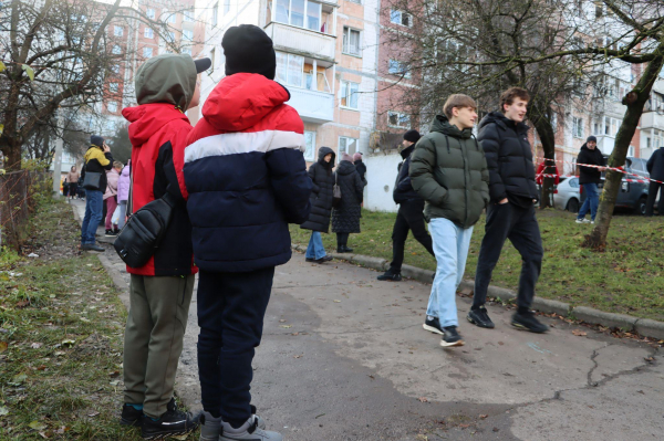 Вибігали в чому було. Тернополяни намагаються забрати із квартир вцілілі речі (РЕПОРТАЖ)