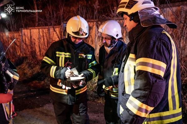 
З'явилися фотографії з місця удару БпЛА по тернопільському енергооб'єкту 