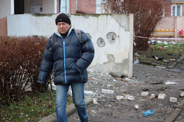 Вибігали в чому було. Тернополяни намагаються забрати із квартир вцілілі речі (РЕПОРТАЖ)