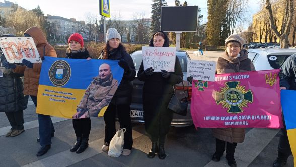 Про тих, хто зустрічатиме Різдво в полоні, нагадують у Тернополі