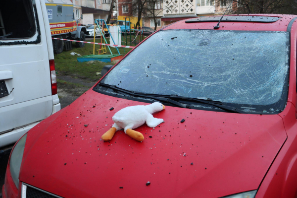 Вибігали в чому було. Тернополяни намагаються забрати із квартир вцілілі речі (РЕПОРТАЖ)