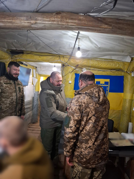 Захисники з тернопільської бригади отримали почесні нагороди за віддану службу