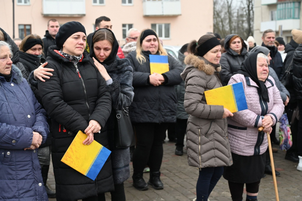 У Ланівцях освятили стели Героїв на Алеї пам’яті