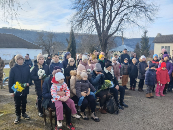 На Чортківщині  відкрили меморіальну дошку Захиснику Олександру Профатилу